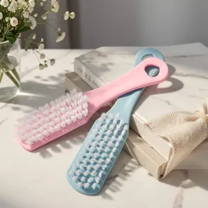 Cepillo de Limpieza de Zapatos de Plástico Nórdico Cepillo de Lavandería Doméstico de Cerdas Suaves con Orificio Colgante Herramienta de Limpieza