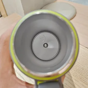 Innenansicht der Edelstahltasse Vakuumisolierflasche mit 316er Edelstahl Material