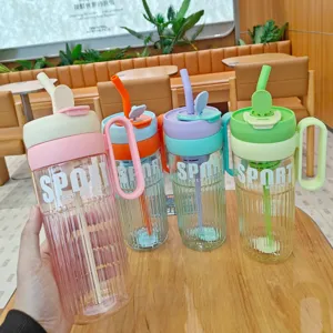 Botella de agua minimalista con pajita y asa, gran taza de plástico deportiva para parejas.