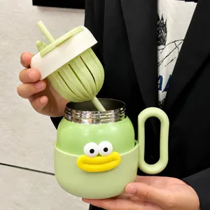 Tazza termica creativa con infusore per tè, borraccia sottovuoto in acciaio inox verde.