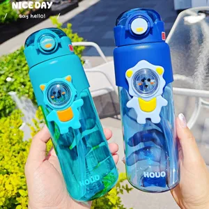 Carina Borraccia in Plastica PC con Cannuccia e Animale del Fumetto Con Ornamento di Statuetta 3D Corda da Trasporto Portatile Coperchio a Flipper a Prova di Perdite Grande Capacità Tazza per Scuola Bambini Studenti Uso Esterno
