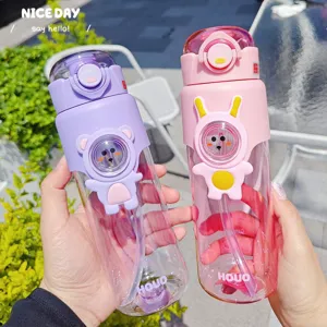 Carina bottiglia d'acqua in plastica con paglia e cordino, grande capacità per studenti.