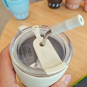 Edelstahl Becher mit Strohhalm und Griff, stilvolle Kaffeetasse für den täglichen Gebrauch.