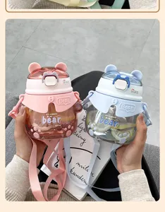 Bottiglia d'acqua in plastica a forma di orso con cannuccia e tracolla, tazza bambini.