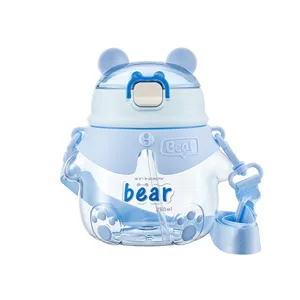 Bottiglia d'acqua in plastica orso blu carina con cannuccia e tracolla, tazza bambini 850ml.