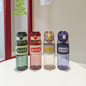 Borraccia sportiva in plastica portatile con infusore da tè, tazza colorata per uso all'aperto.