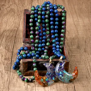 Handgemachte Naturstein Perlen lange Kette mit bunten Kristallsplitter Anhänger.