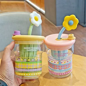 Niedliche Blumen-Glas-Wasserflasche mit Teesieb und Strohhalm für Büro und Geschenk