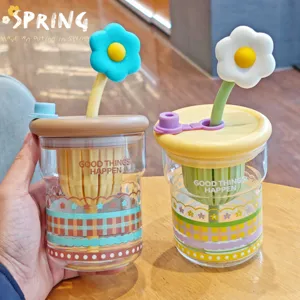 Süße Blumen-Glas-Wasserflasche mit Tee-Ei, Hitzebeständige Trinkhalm-Tasse für Büro.