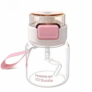 Mini Glasflasche mit Strohhalm und Tragegurt, tragbare Trinkflasche fuer den Alltag.