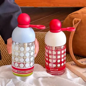 Mode Hitzebeständige Glas Wasserflasche Mit Strohhalm Versiegelter Deckel Gitter Punktemuster Tragbarer Glasbecher Damen