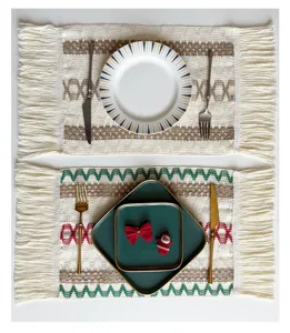 Bohemian katoen geweven placemat met franjes, vintage geometrische tafelmat voor de kerstdecoratie.