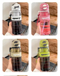 Detailansicht der großen Sport-Trinkflasche mit Strohhalm, tragbar, in vier tollen Farben.