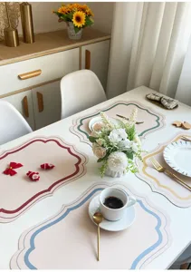 Set da tavola in pelle PU stile Ins vintage smerlato impermeabile resistente al calore