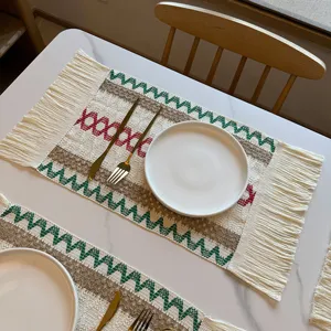 Boheemse katoen linnen geweven placemat met kwastjes, retro decoratieve tafelmat.