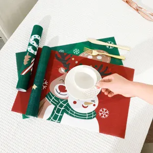 Kerst placemat set PVC tafelmat hittebestendig feestelijke rendier sneeuwman servies