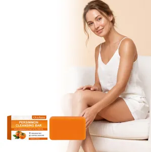 Savon nettoyant au kaki avec huile d'arbre à thé, soin corporel doux et hydratant détail.