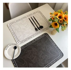 Gedetailleerd overzicht van Amerikaanse lederen placemat met bloemenprint, waterdichte PU mat.