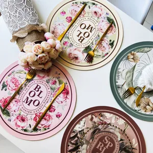 Ronde PU leren placemat met bloemenprint, waterdicht en hittebestendig voor de eettafel.