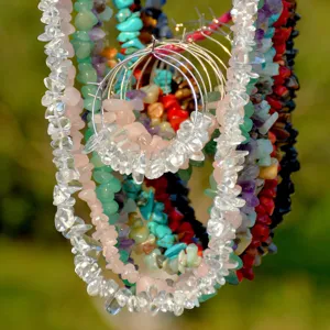 Natural Stone Chip Necklace And Hoop Earrings Jewelry Set Bohemian Beach Style Alloy Crystal Beaded Choker For Women Party Jewelry