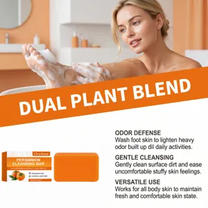 Savon nettoyant au kaki OceAura avec huile d'arbre à thé pour un soin corporel doux.