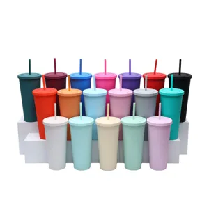bicchiere di plastica a doppio strato da 710ml con cannuccia, tazza d'acqua opaca