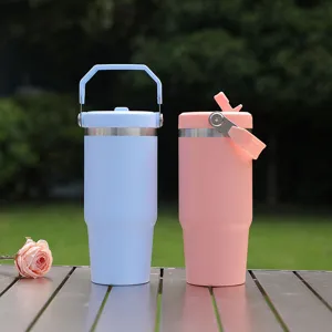 20oz Edelstahl Reisebecher mit Griff, tragbare isolierte Wasserflasche für Sport.