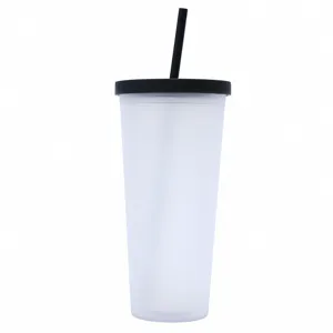Vaso con pajita de plastico esmerilado de doble pared de moda para bebidas frias