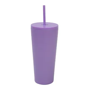 Gobelet isotherme en acier inoxydable violet avec paille et couvercle, portable en extérieur.