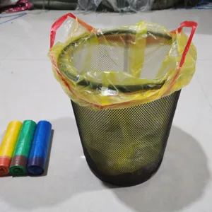 Sacchetti rifiuti con coulisse per cucina domestica, sacchi spazzatura in plastica usa e getta spessi.