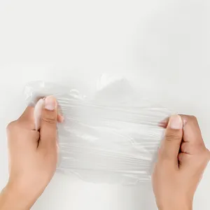 Gants jetables transparents pour le nettoyage domestique et la préparation des aliments.