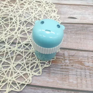 Cute cartoon bear plastic toothpick holder portable round toothpick dispenser container for home desk.