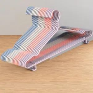 Verdikte Kunststof Kledinghangers Antislip Sterke Kledinghangers Met Groeven En Haken Ruimtebesparend Thuis