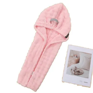 Bonnet de sechage des cheveux en polaire corail rose, serviette absorbante et seche-cheveux doux.