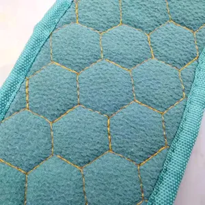 Verstärkter Dusch-Rückengurt Detail, Wabenstruktur-Design für einfache tägliche Körperreinigung.