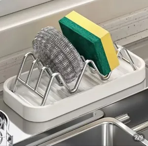 Küchenspülbecken Schwammhalter mit Edelstahlablage und Abtropfschale für Reinigungswerkzeuge.