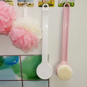 Cepillo de ducha de mango largo cerdas suaves esponja de baño conjunto para limpieza diaria