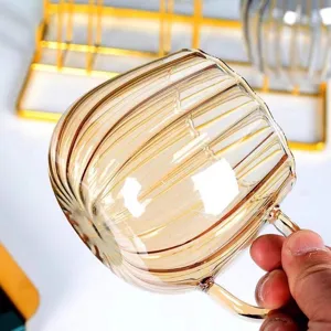Tasse à café en verre ambré rayé avec anse, tasse à latte côtelée résistante à la chaleur.