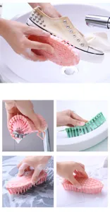 Spazzola flessibile in plastica per la pulizia di scarpe, vestiti e rubinetti.