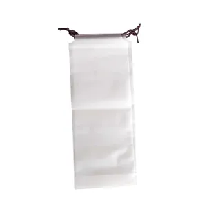 Transparenter wasserdichter Regenschirm-Aufbewahrungsbeutel mit Kordelzug für unterwegs.