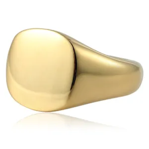 Bague chevalière lisse en acier inoxydable doré style coussin minimaliste vue principale.