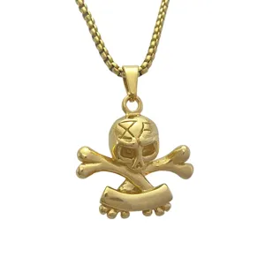 Pendentif Collier Croix Crâne en Acier Titane Rétro Plaqué Or Punk Pendentif Squelette Pirate Bijoux Cadeau Unisexe