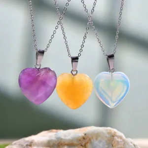 Set collana con ciondolo a cuore in pietra naturale, catenina clavicola cristallo.