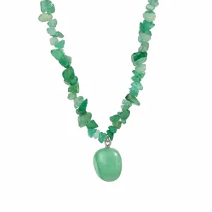Naturstein Splitter Anhänger Halskette süße Schlüsselbeinkette Damen Schmuck Accessoire
