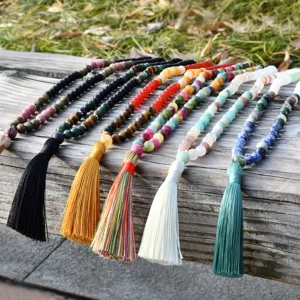 Catena per maglione lunga in perle vintage bohémien con nappe colorate, elegante collana di pietra.