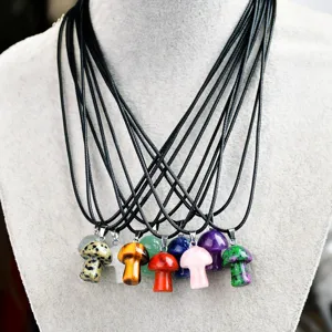 Collana con ciondolo a fungo in pietra naturale con catena in corda nera, gioiello in cristallo.