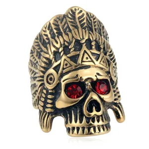 Retro Edelstahl Totenkopf Ring mit Indianer Häuptling Design und roten Kristall Edelstein Augen.
