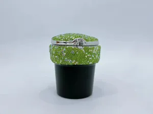 Strass Auto Aschenbecher Detail, glitzernder Kristall Mülleimer, grüner Diamant Becherhalter.