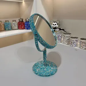 Glitzernder Strass Desktop Make-up Spiegel mit doppelseitigem drehbarem Kosmetikdesign