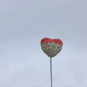 Rhinestone heart balloon car ornament, cute romantic auto interior decorative accessory.